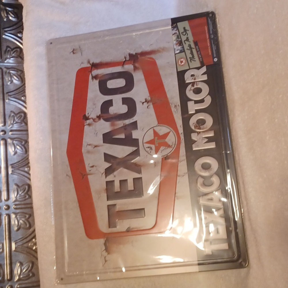 Nostalgic tin sign Texaco Motor Oil metal sign 16 3/4 x 12 inches